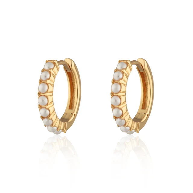LargePearlHuggieEarringsbyScreamPretty_2_ED_640x_crop_center