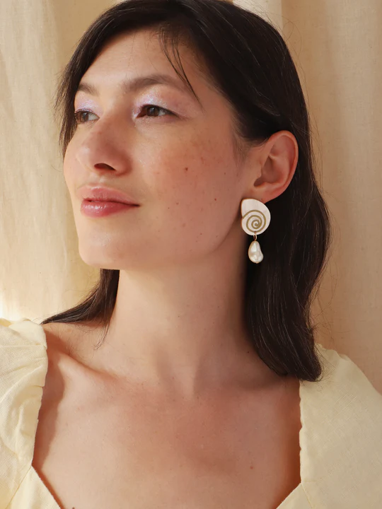 spiral-shell-studs-model-8_540x