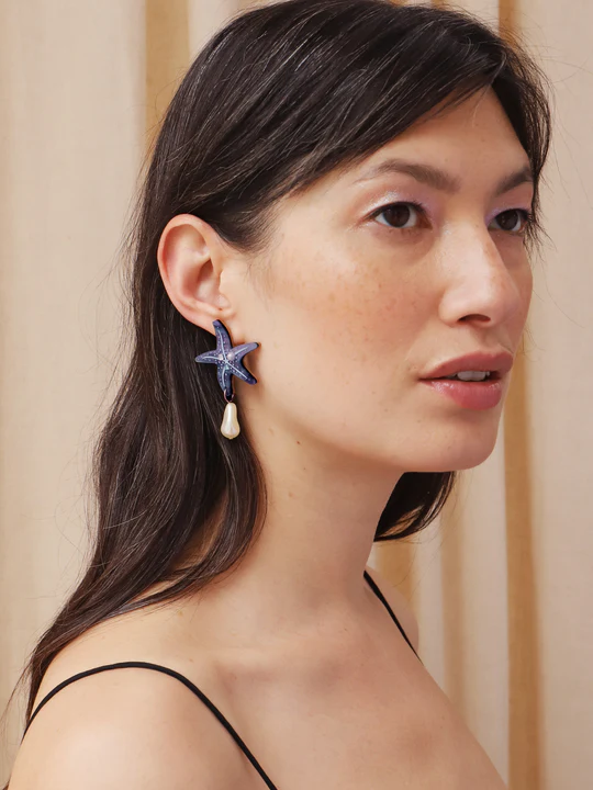 starfish-stud-earrings-model-2_540x