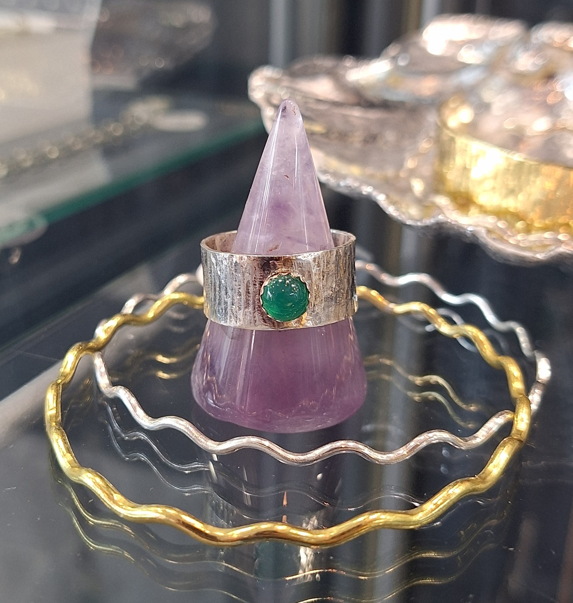 hseawidesilvergreenring